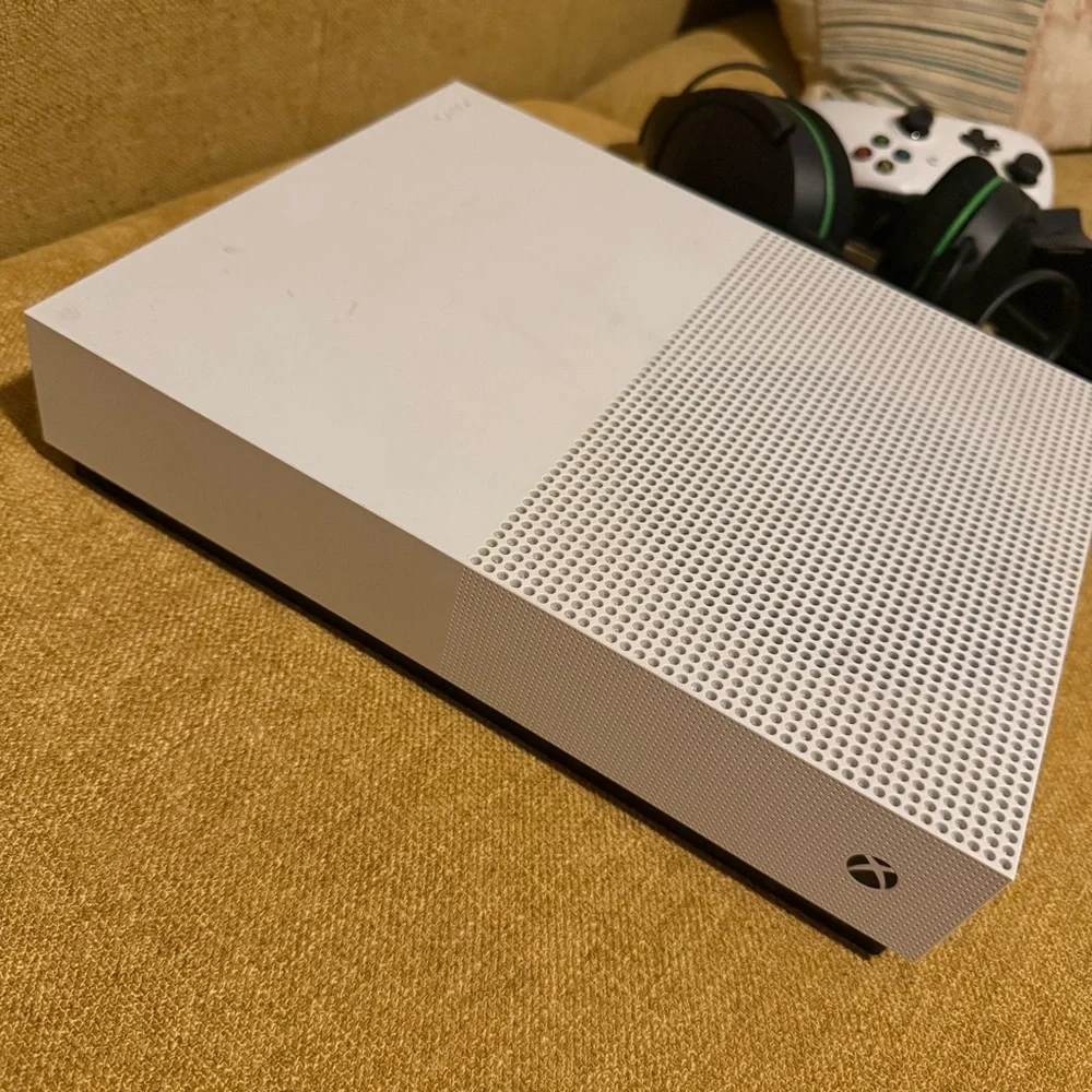 Xbox Series S with two Rechargeable Controllers and headset